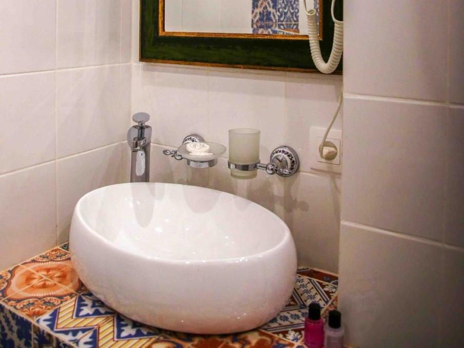 B&B Rooms Tbilisi Rom bilde